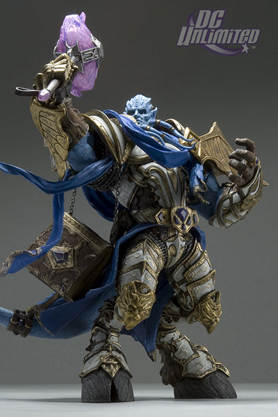 World of Warcraft Action Figures Series 2: Draenei Paladin Vindicator Marrad (Sub-Standard Packaging)
